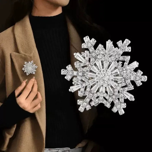 ❄️ Crystal snow flake brooch ✨